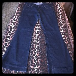 J Brand low rise bell bottoms 👖